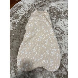 Gunamuna Swaddle sleep sack Tan Floral Sleep Bag NB 0-3